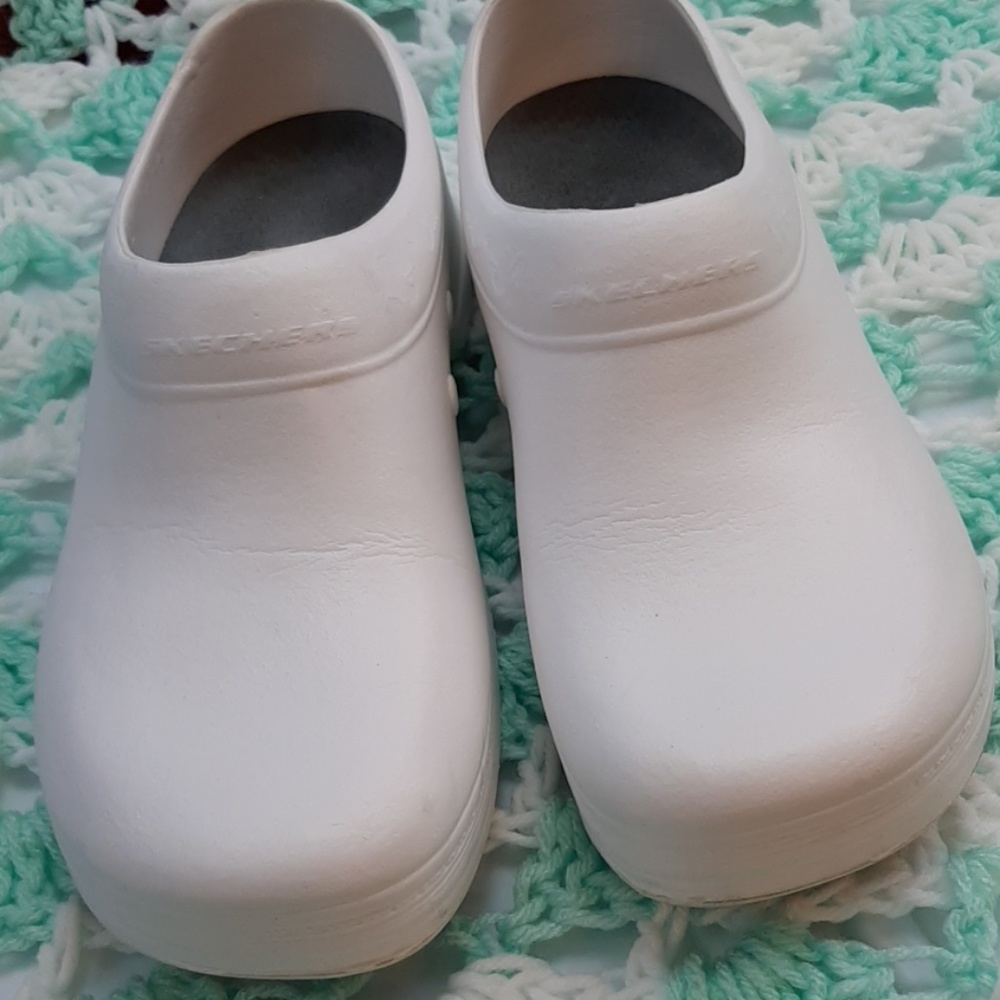 Skechers work shoe white size 6